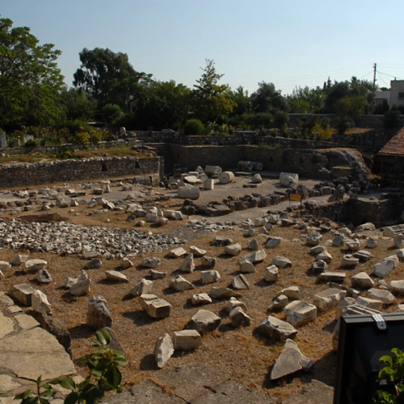 mauzolej-u-helikarnasu-danasnji-bodrum-jedno-od-sedam-antickih-cuda